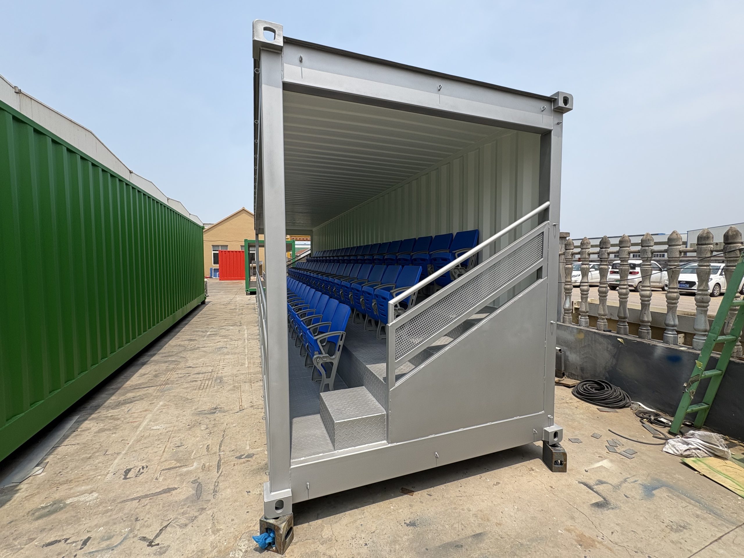 40HC Tribünencontainer – Mobile Zuschauertribüne aus Stahl – Bild 4