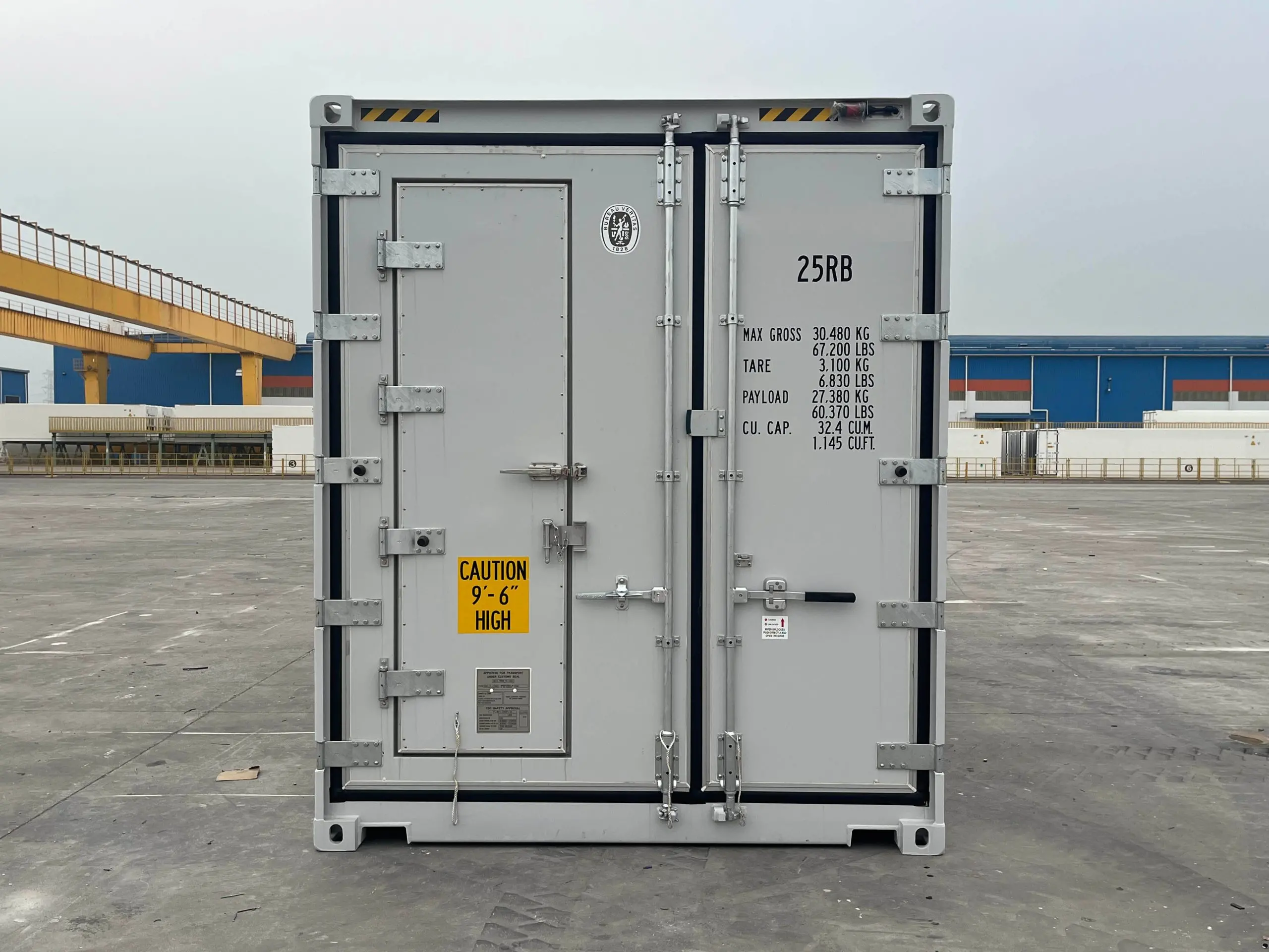 20 Fuß High Cube Kühlcontainer mit Personaltür – Bild 18