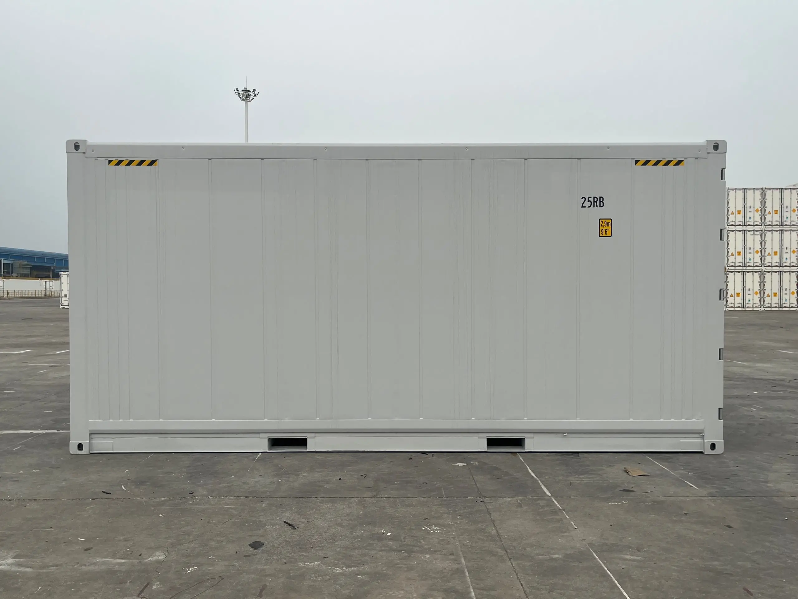 20 Fuß High Cube Kühlcontainer mit Personaltür – Bild 2