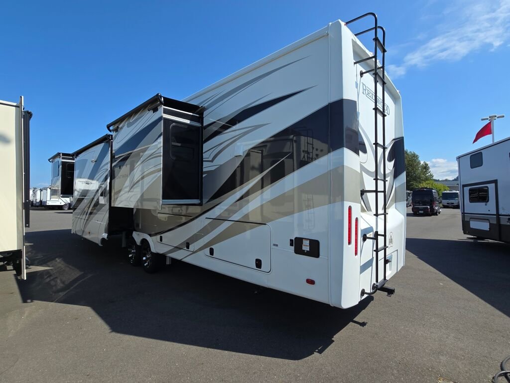 2025 Crossroads Redwood RW4200FL – Bild 3