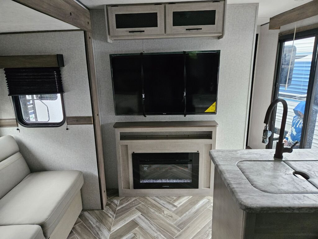 2025 Crossroads Zinger 390DB – Bild 8