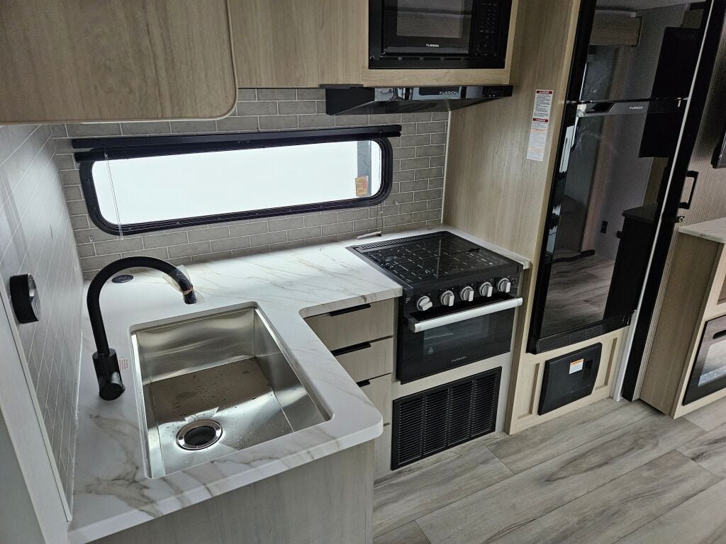 2025 Dutchmen Kodiak Ultra-Lite 302BHSL – Bild 8