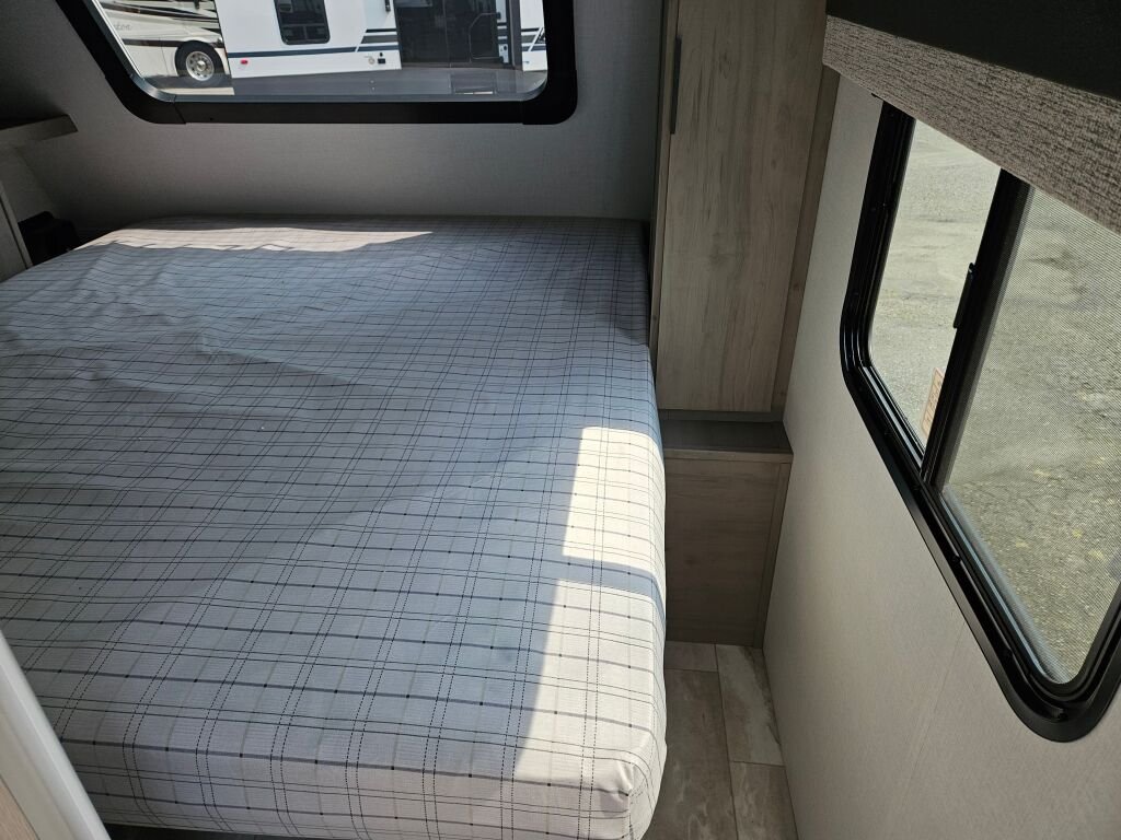 Dutchmen Kodiak Ultimate 3321BHSL Wohnwagen (2025) – Bild 5