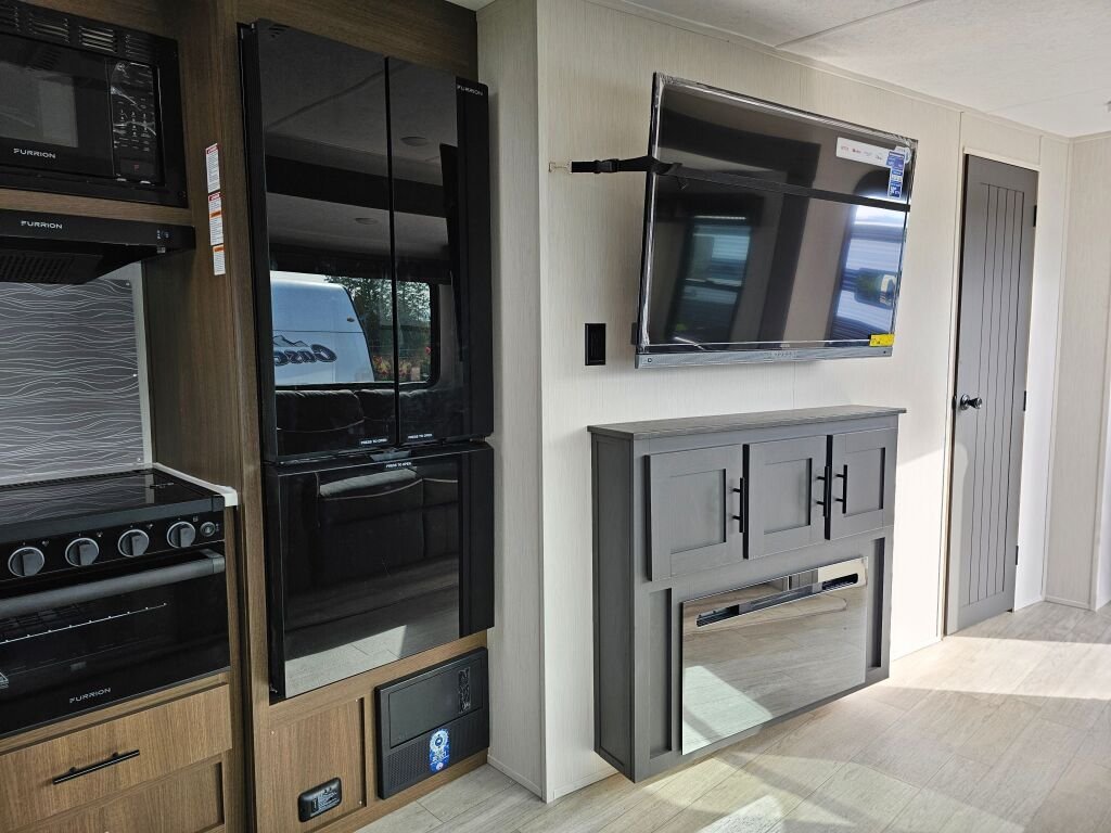 2025 Forest River Wildcat 304MBX – Bild 12