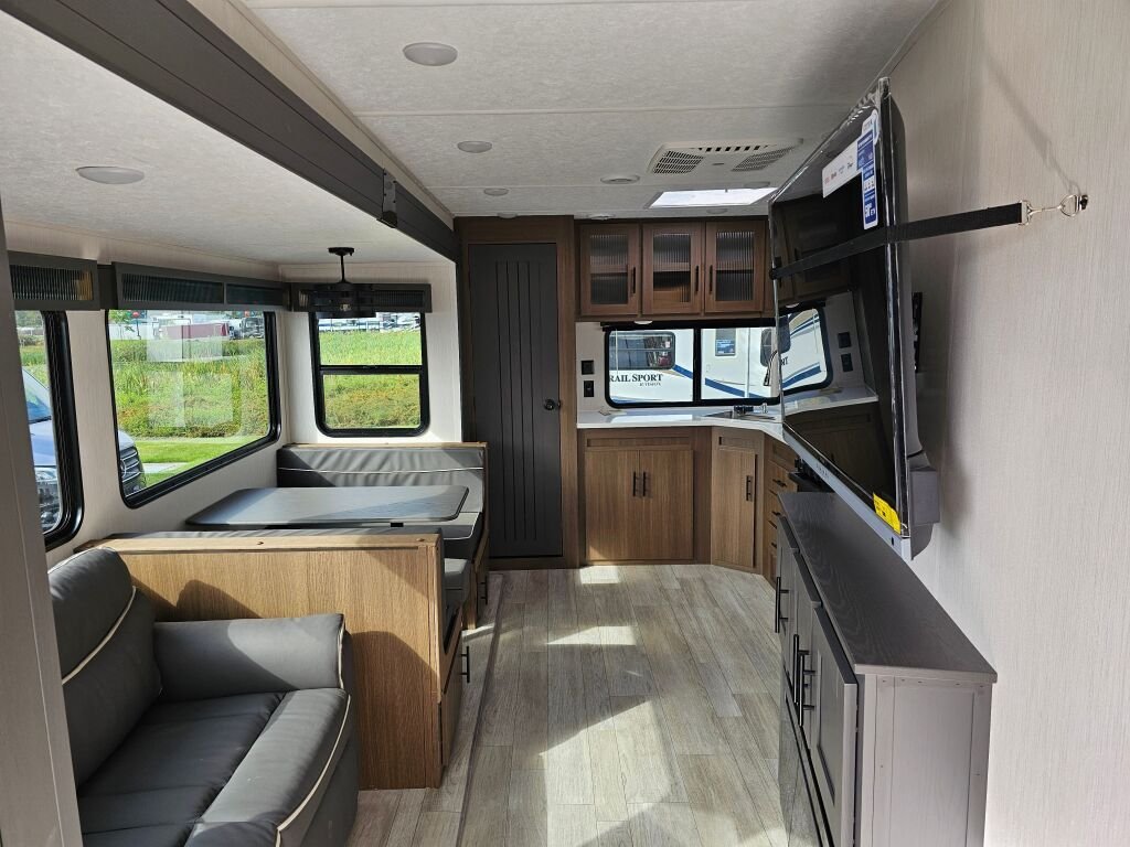 2025 Forest River Wildcat 304MBX – Bild 5