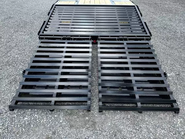 Big Tex 8.5 x 35 Gooseneck Deckover Equipment Trailer – Mega Ramps – Bild 9