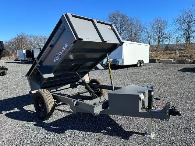 BWise 5 x 8 Low-Profile-Kippanhänger mit Streuklappe